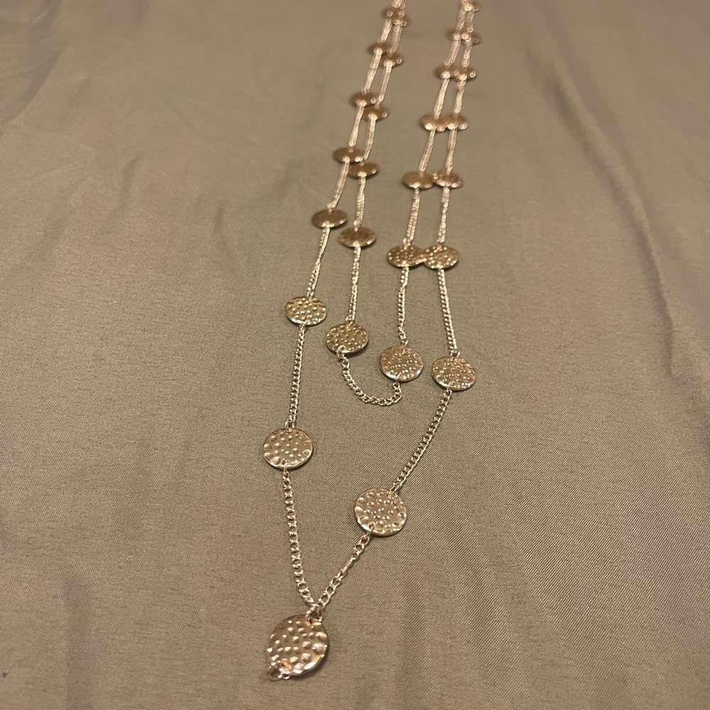 Chic Gold-Tone Necklace with Textured Discs